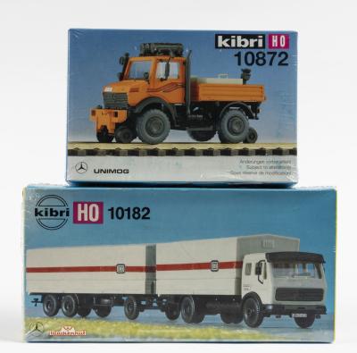 KIBRI: 2 NOS 'HO' scale Kibri vehicle sealed model kits