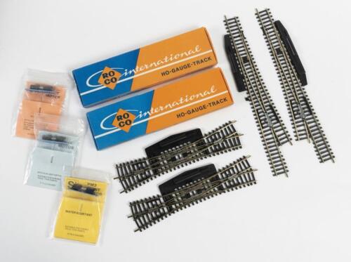 TRACK POINTS & POINT MOTORS: 4 NOS OO Scale Roco Points & 3 Seep Point Motors