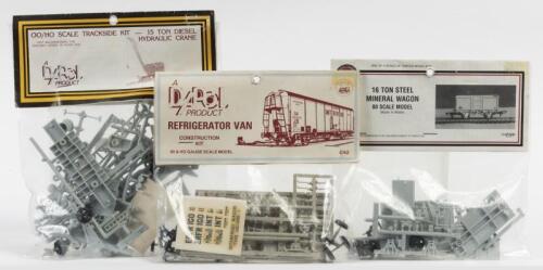 WAGON KITS: 3 sealed packets NOS Dapol 00/HO Scale Mineral Wagon/Refrigerator Van & 15 Ton Crane Wagon Kits