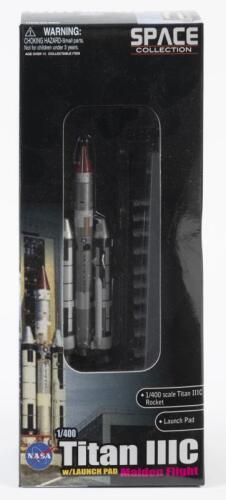 SPACE COLLECTION: A 1:400 scale space rocket "Titan IIIC" with launch pad by Dragon Wings