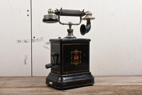 TELEFONE: A circa 1920s Danish JYDSK Telephon Aktieselskab hand crank telephone, no cord between receiver and base, untested, 32cm high
