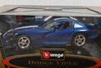 DODGE: A 1:18 scale Burago 1993 Dodge Viper RT/10 die-cast model - 2