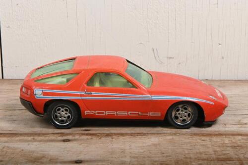 PORSCHE: A French Joustra 1:18 scale fiction driven model of a Porsche 928