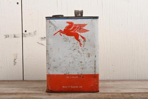 MOBIL: A Mobil Oil one gallon oil tin