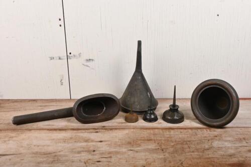 OILERS: A collection of oilers and funnels, largest 39cm long