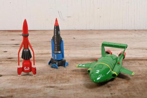 THUNDERBIRDS: Three 1992 Matchbox thunderbirds diecast vehicles including 'Thunderbird 1,2,3 and four in belly of aircraft