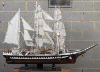 BELEM: A large scale model of the German tall ship "Belem", 105cm high - 2