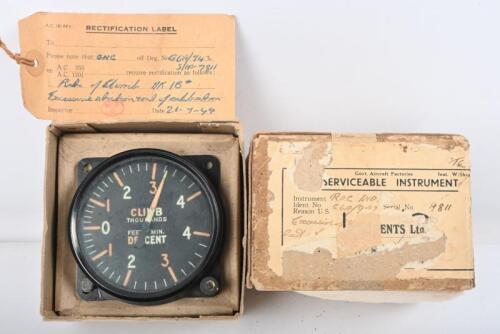 RAF: A WWII era Rate of climb indicator gauge, 4000 Feet/Min Climb/Descent in original box with rectification label dated 1949