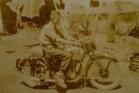 1939 TRIUMPH SPEED TWIN 5T WITH DUSTING SIDECAR - 10