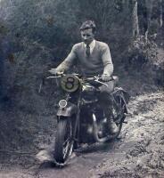 1939 TRIUMPH SPEED TWIN 5T WITH DUSTING SIDECAR - 5