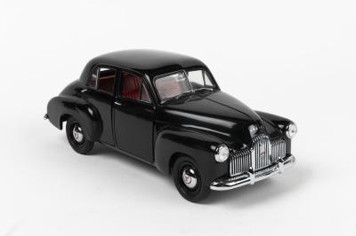 HOLDEN: A TRAX 1:24 scale 1952 Holden 48-215 or FX (TX-020) in black