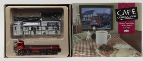 AEC: A Limited&nbsp;Edition CORGI 1:50 scale AEC&nbsp;MAMMOTH MAJOR PLATFORM LORRY&nbsp;(CC11501) in 'SIDDLE COOK' livery. Numbered '0800' of 2,700 produced