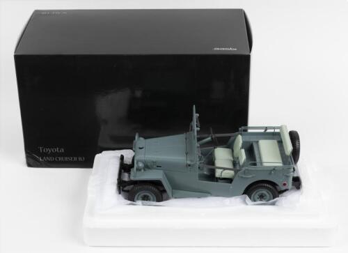 TOYOTA: A 1:18 scale KYOSHO&nbsp;Toyota LAND CRUISER BJ in green