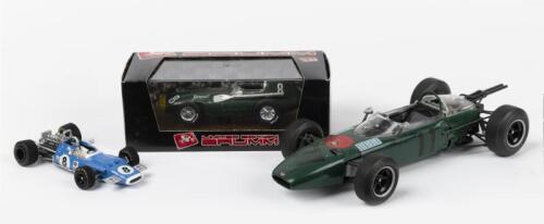GRAND PRIX: Three Formula 1 Grand Prix cars. Plastic kit Honda RA 272 in green & Quartzo Matra MS60