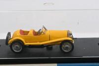 BUGATTI: Two 1:43 scale white metal models by AUTO REPLICAS. 1926 bugatti t23 Town Carriage (a.r. 26) & 1926 Bugatti 23 Skiff - 2