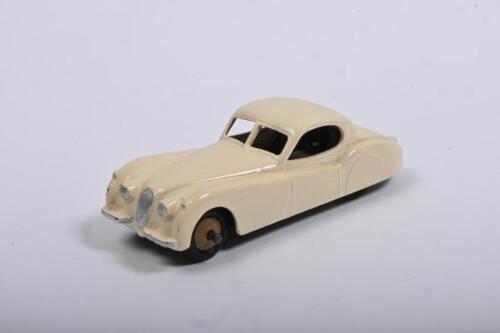 DINKY: A Dinky 157 Jaguar XK120 Coupe