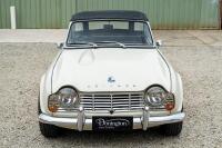 1962 Triumph TR4 Roadster - 16