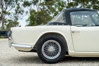 1962 Triumph TR4 Roadster - 29