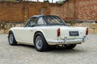 1962 Triumph TR4 Roadster - 31