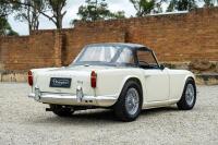 1962 Triumph TR4 Roadster - 33