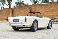 1962 Triumph TR4 Roadster - 6
