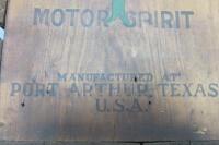 TEXACO: An original timber oil bottle box - 5
