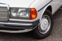 1984 Mercedes Benz 300D - One owner gem - 9