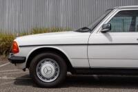 1984 Mercedes Benz 300D - One owner gem - 12