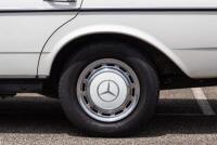 1984 Mercedes Benz 300D - One owner gem - 15