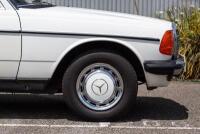 1984 Mercedes Benz 300D - One owner gem - 27
