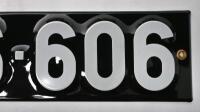 Six-digit Victorian&nbsp;heritage enamelled plates &lsquo;266.606&rsquo;, sold with rights to display - 4