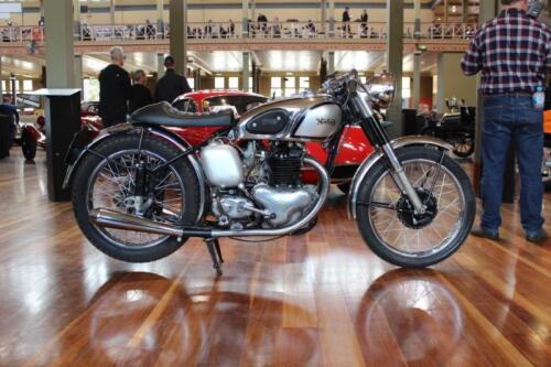 1949/50 NORTON DOMINATOR CAFE RACER 600cc MOTORCYCLE