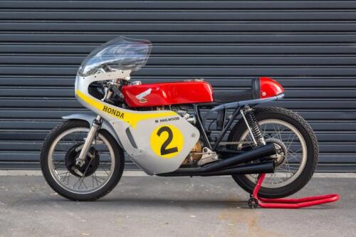 1976 Honda CB400F - Mike Hailwood Replica