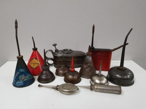 GARAGENALIA:&nbsp;A dozen mainly miniature&nbsp;metal oiling cans