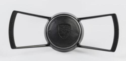 911: A Porsche 911 butterfly horn push