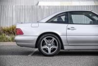 1998 Mercedes Benz SL320 Panoramic Benz SL320&nbsp; &lsquo;Panoramic&rsquo; glass hardtop&nbsp; Traditional &lsquo;Silver Arrow&rsquo; colour scheme&nbsp; - 4