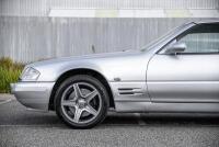 1998 Mercedes Benz SL320 Panoramic Benz SL320&nbsp; &lsquo;Panoramic&rsquo; glass hardtop&nbsp; Traditional &lsquo;Silver Arrow&rsquo; colour scheme&nbsp; - 27