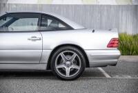 1998 Mercedes Benz SL320 Panoramic Benz SL320&nbsp; &lsquo;Panoramic&rsquo; glass hardtop&nbsp; Traditional &lsquo;Silver Arrow&rsquo; colour scheme&nbsp; - 28