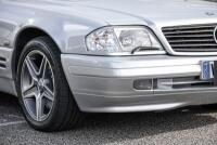1998 Mercedes Benz SL320 Panoramic Benz SL320&nbsp; &lsquo;Panoramic&rsquo; glass hardtop&nbsp; Traditional &lsquo;Silver Arrow&rsquo; colour scheme&nbsp; - 38