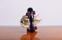 MURANO GLASS: A decorative mid-century Italian art glass sculpture featuring fish emerging from coral - 2