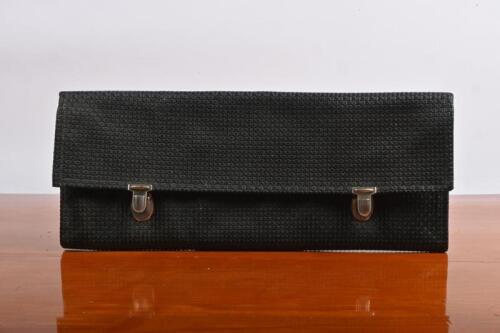 911: A empty Porsche 911 tool kit pouch