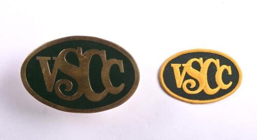 VSCC: A brass Vintage Sports Car Club of Victoria brass and cloth badges