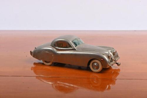 JAGUAR: A metal late 1940's PRAMETA KOLNER AUTOMODELLE JAGUAR XK 120 wind-up