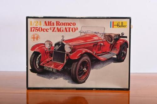 ALFA ROMEO: A 1/24 scale Heller Alfa Romeo 1750cc "ZAGATO" model kit (No715)
