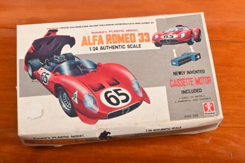 ALFA ROMEO: A Bandai 1:24 scale ALFA ROMEO 33 plastic model kit