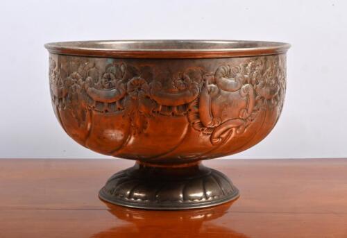 FOOTED BOWL: A large Repousse alpha plate footed bowl