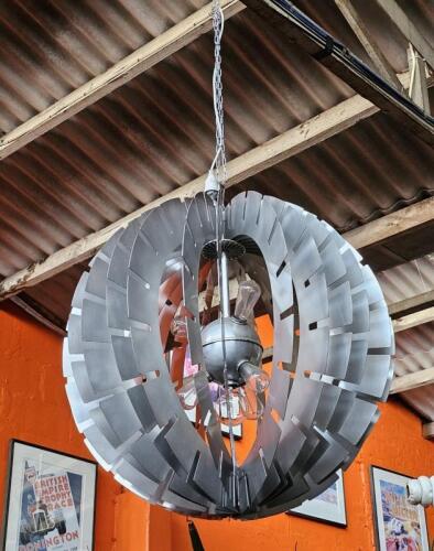 GEAR LIGHT: An impressive Italian ceiling light