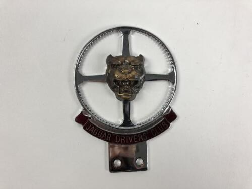 JAGUAR: A Jaguar Drivers' Club car badge. With original box