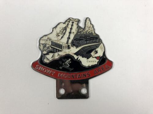 SNOWY MOUNTAINS: A Snowy Mountains Area car badge