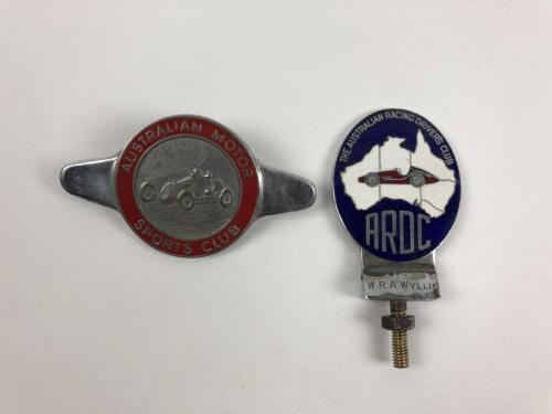 AUSTRALIAN RACING: Two car badges relating to Australian motor sport
